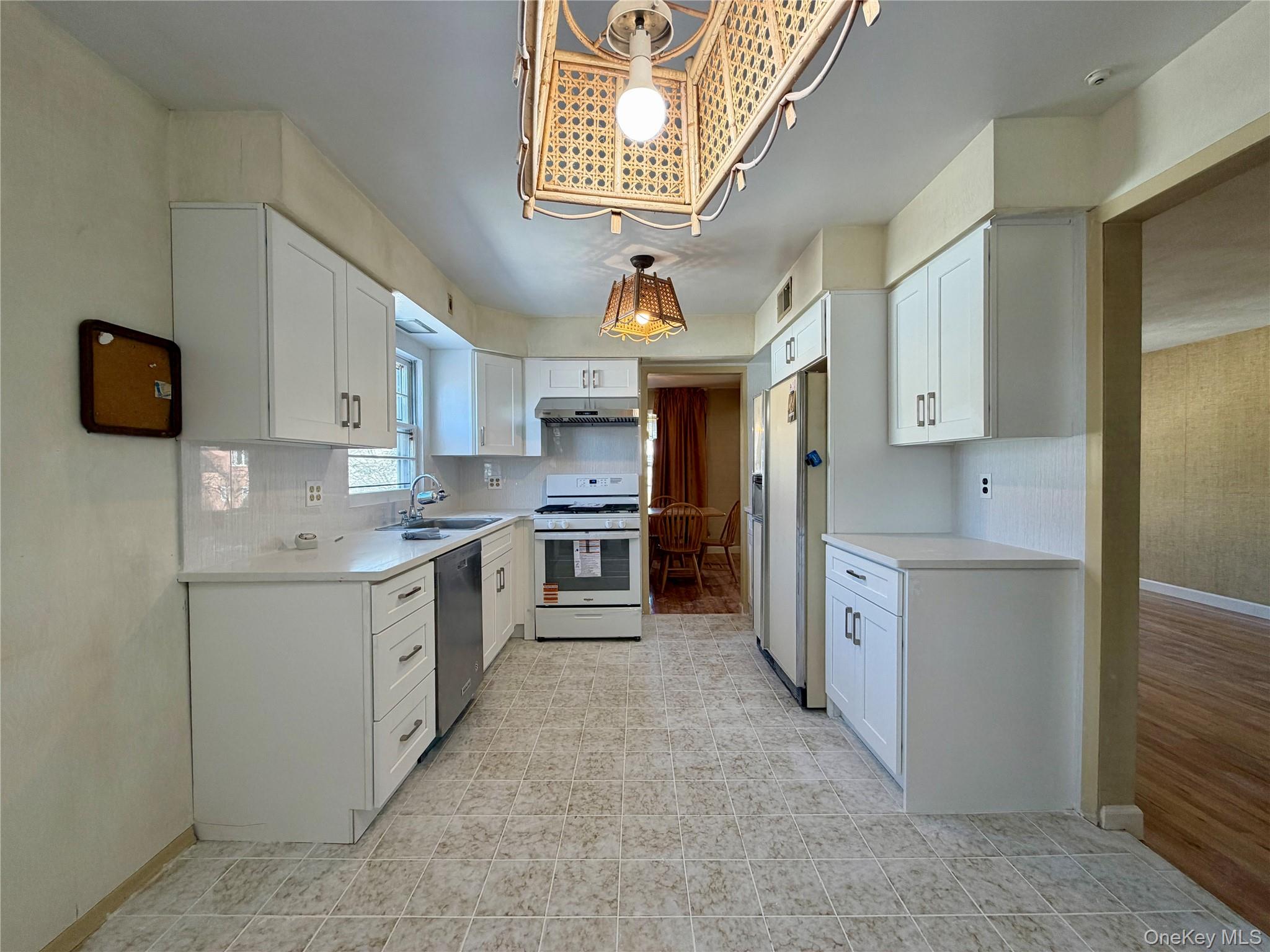 #6 photo, 24-14 215th Street, কুইন্‌স Bayside , NY 11360