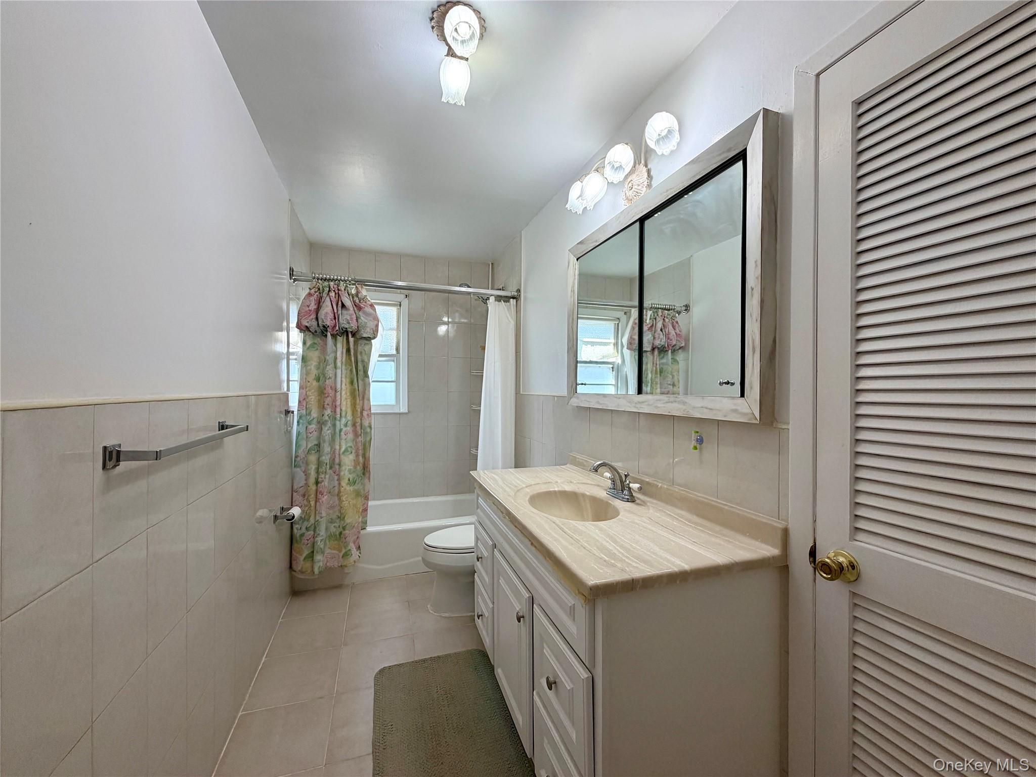 #7 photo, 24-14 215th Street, কুইন্‌স Bayside , NY 11360