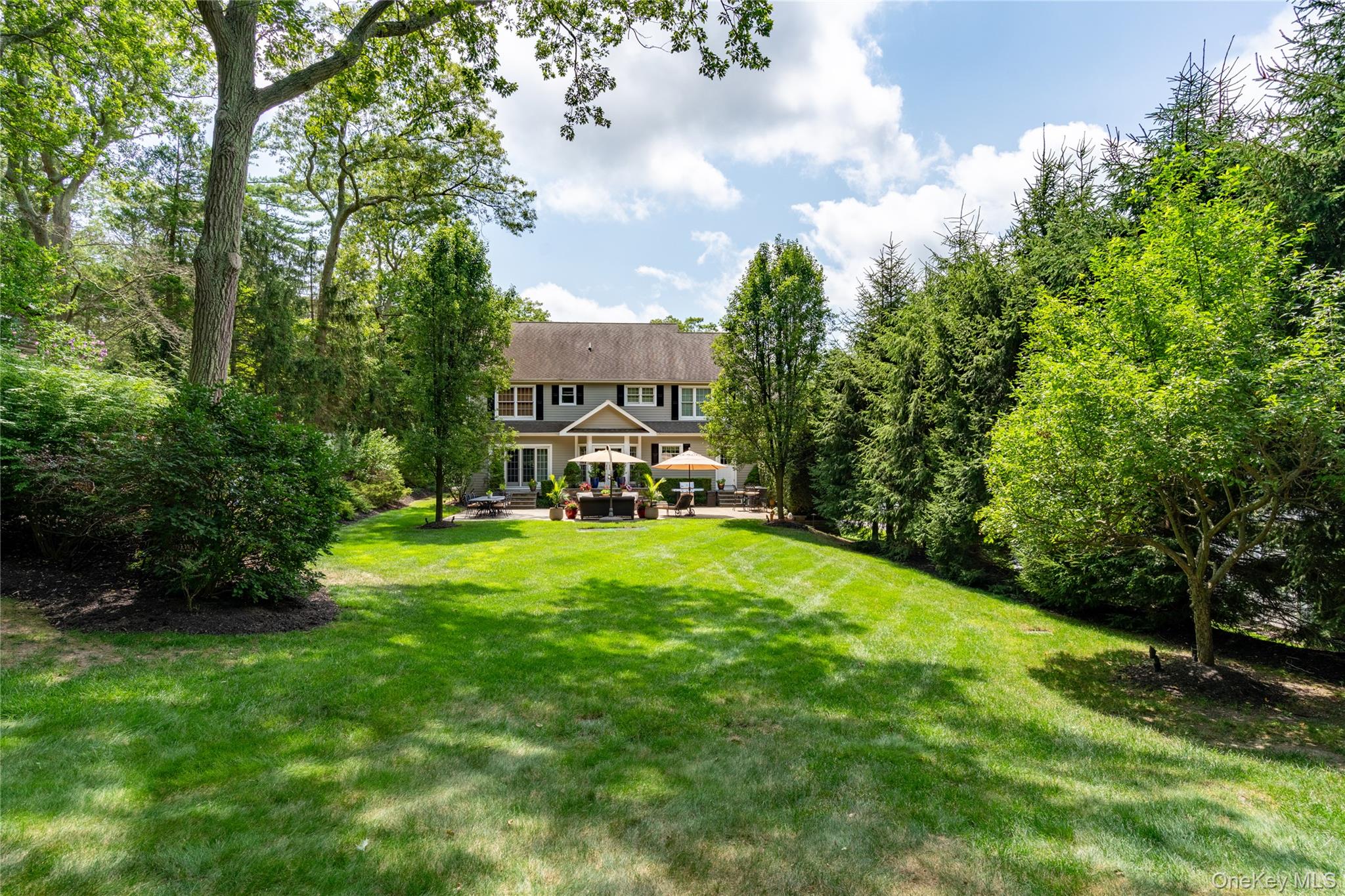 #8 photo, 36 Rose Court, Northport , NY 11768