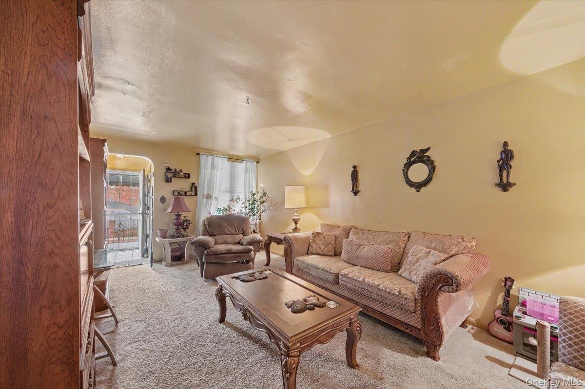 #3 photo, 2715 Dewitt Place, Bronx , NY 10469