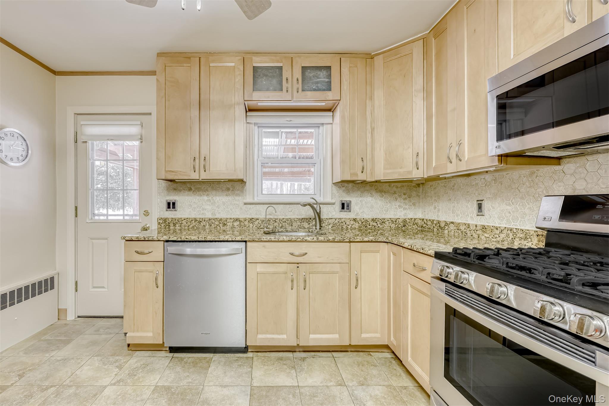 #6 photo, 7 Woodland Place, Airmont , NY 10952