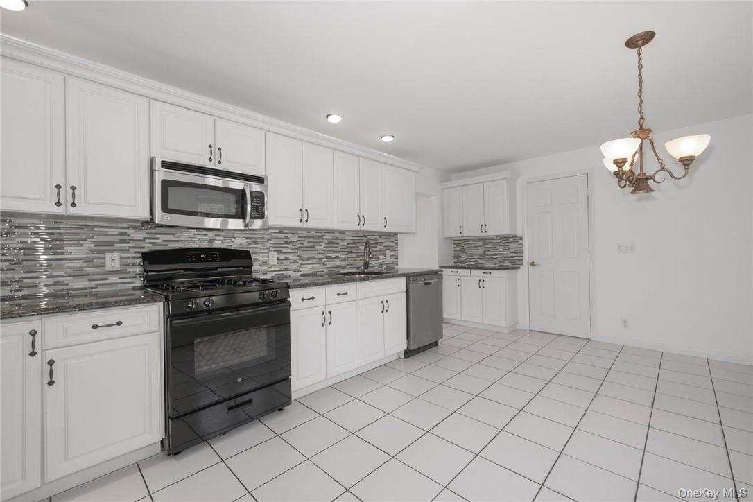 #4 photo, 28 School Street, Armonk , NY 10504