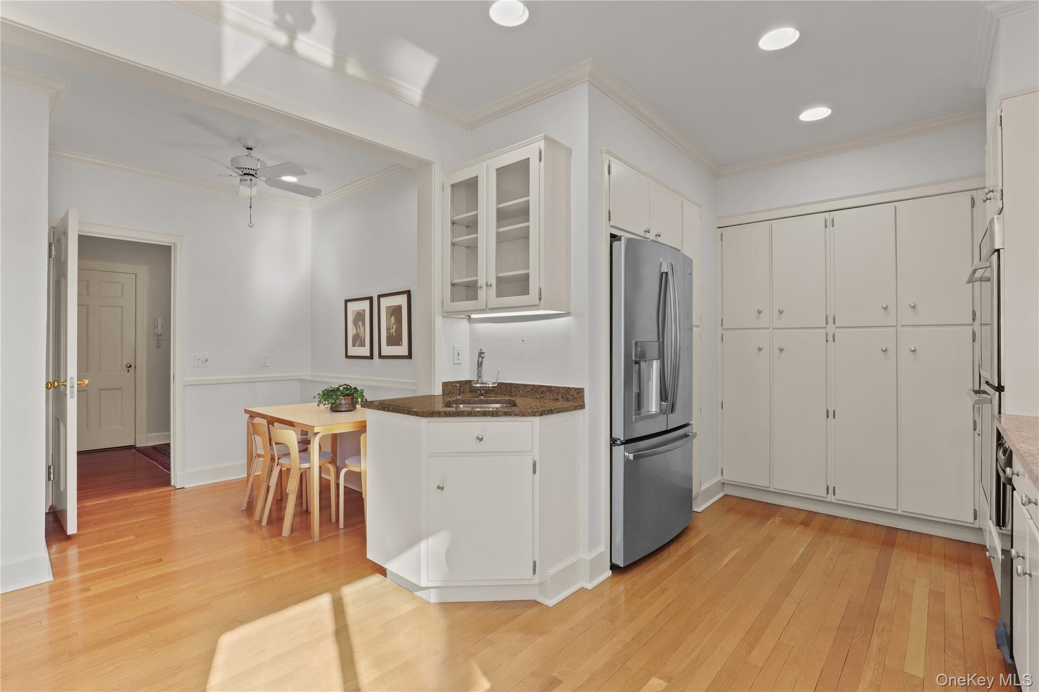 #11 photo, 6 Brooklands, Bronxville , NY 10708