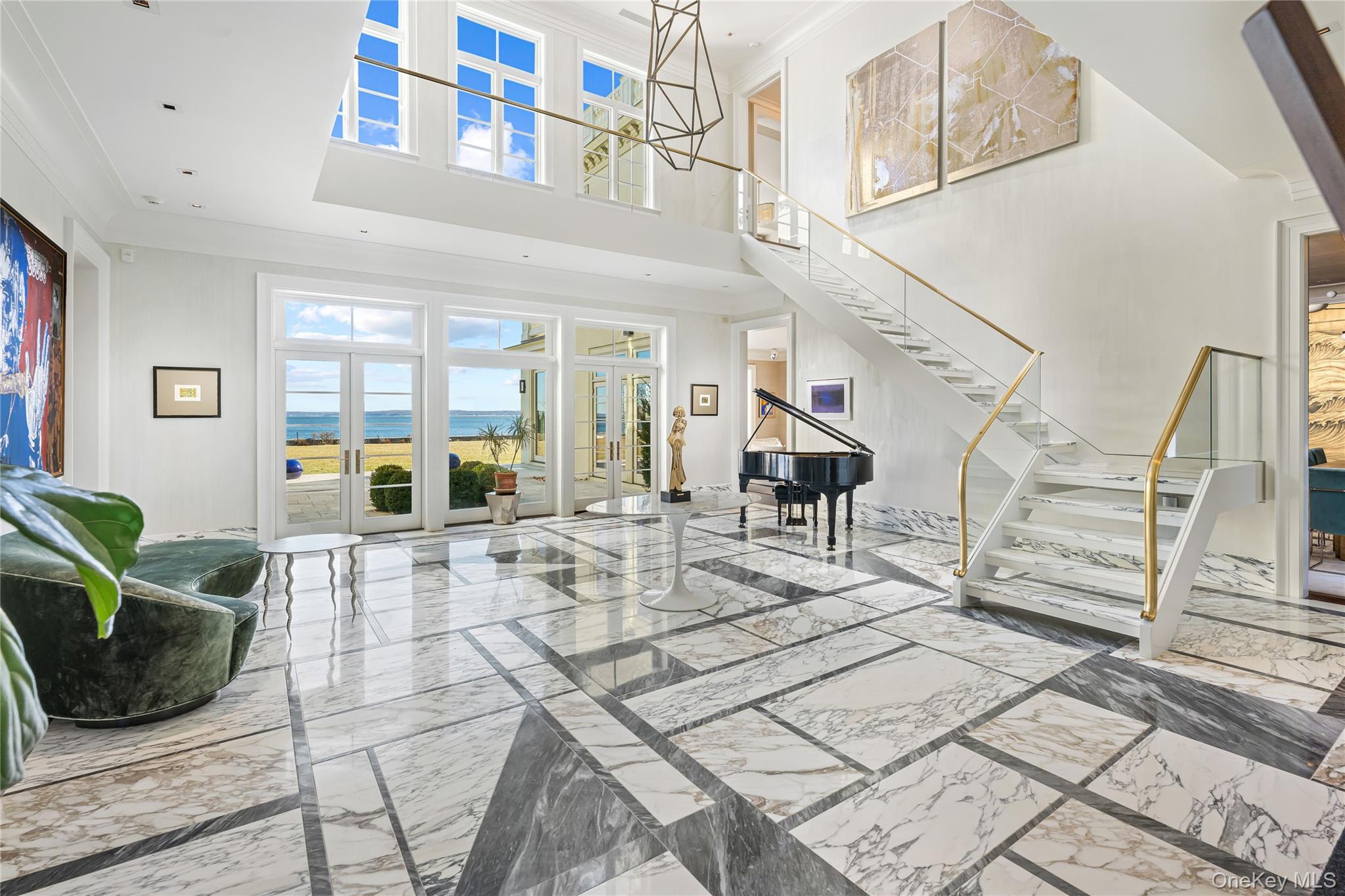 #4 photo, 106 Premium Point, New Rochelle , NY 10801