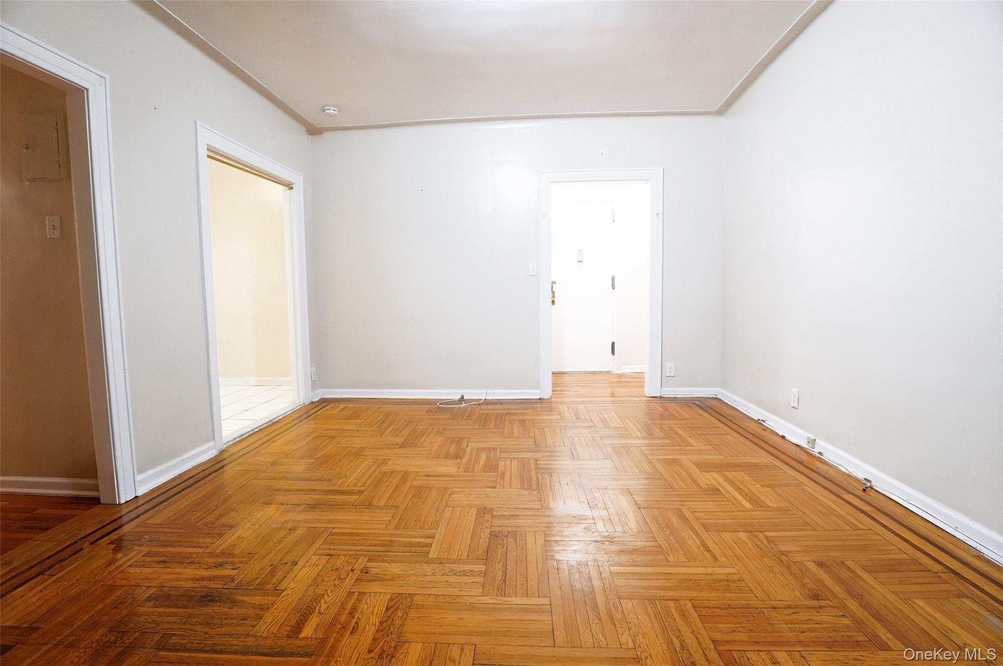 #3 photo, 61-40 Saunders Street, Rego Park , NY 11374