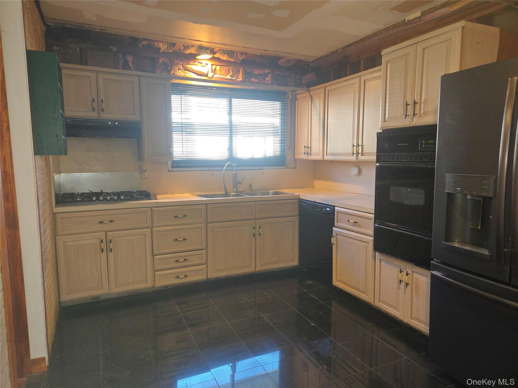 #13 photo, 86 Decatur Street, Roosevelt , NY 11575