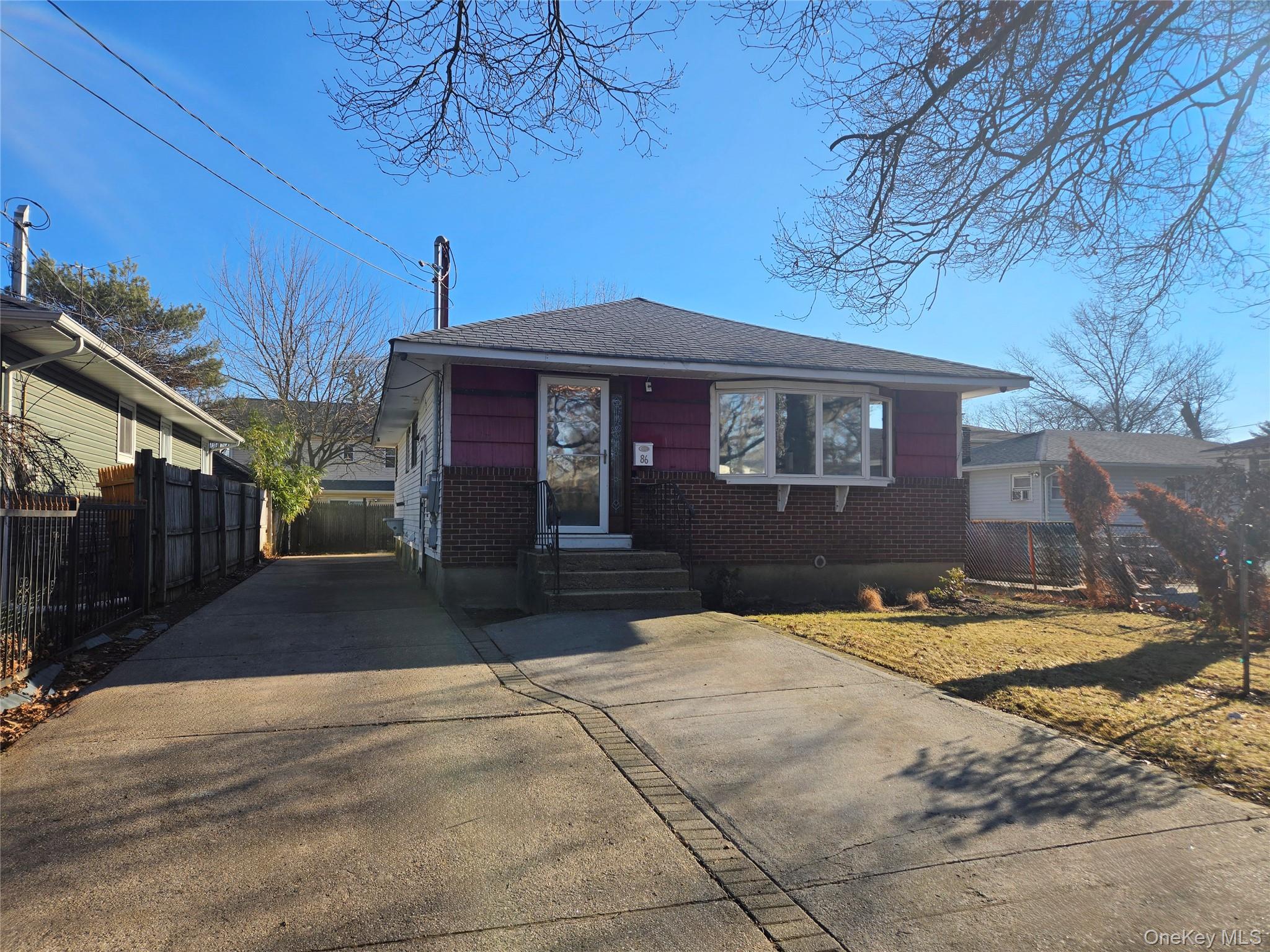 #4 photo, 86 Decatur Street, Roosevelt , NY 11575