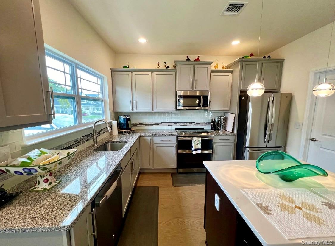 #11 photo, 37 Willow Circle, Coram , NY 11727