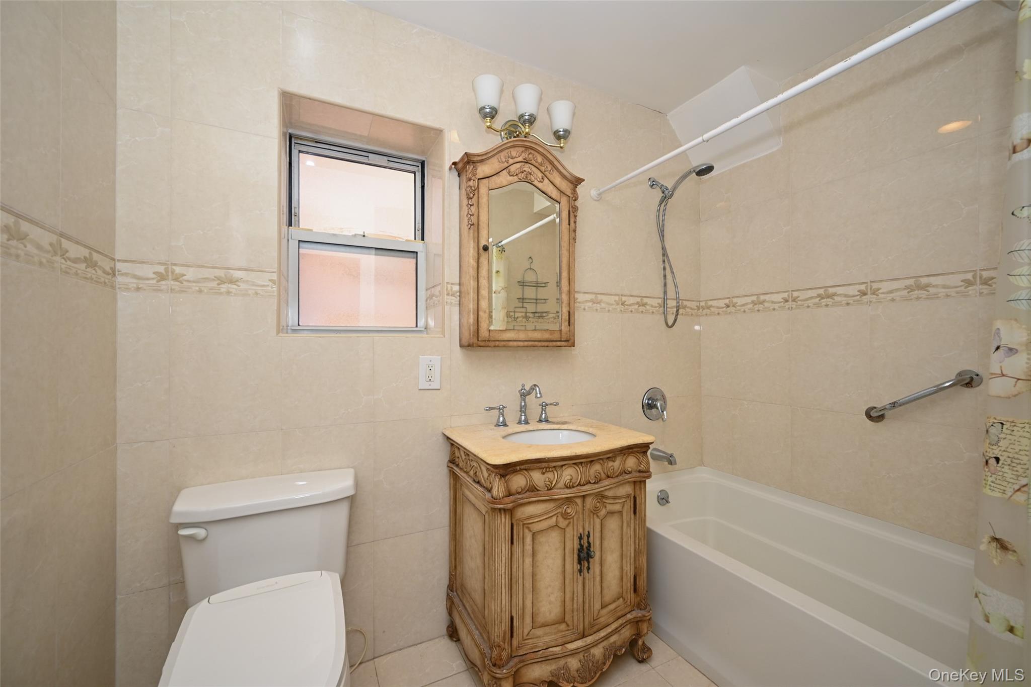 #14 photo, 108-27 63rd Avenue, কুইন্‌স Forest Hills , NY 11375