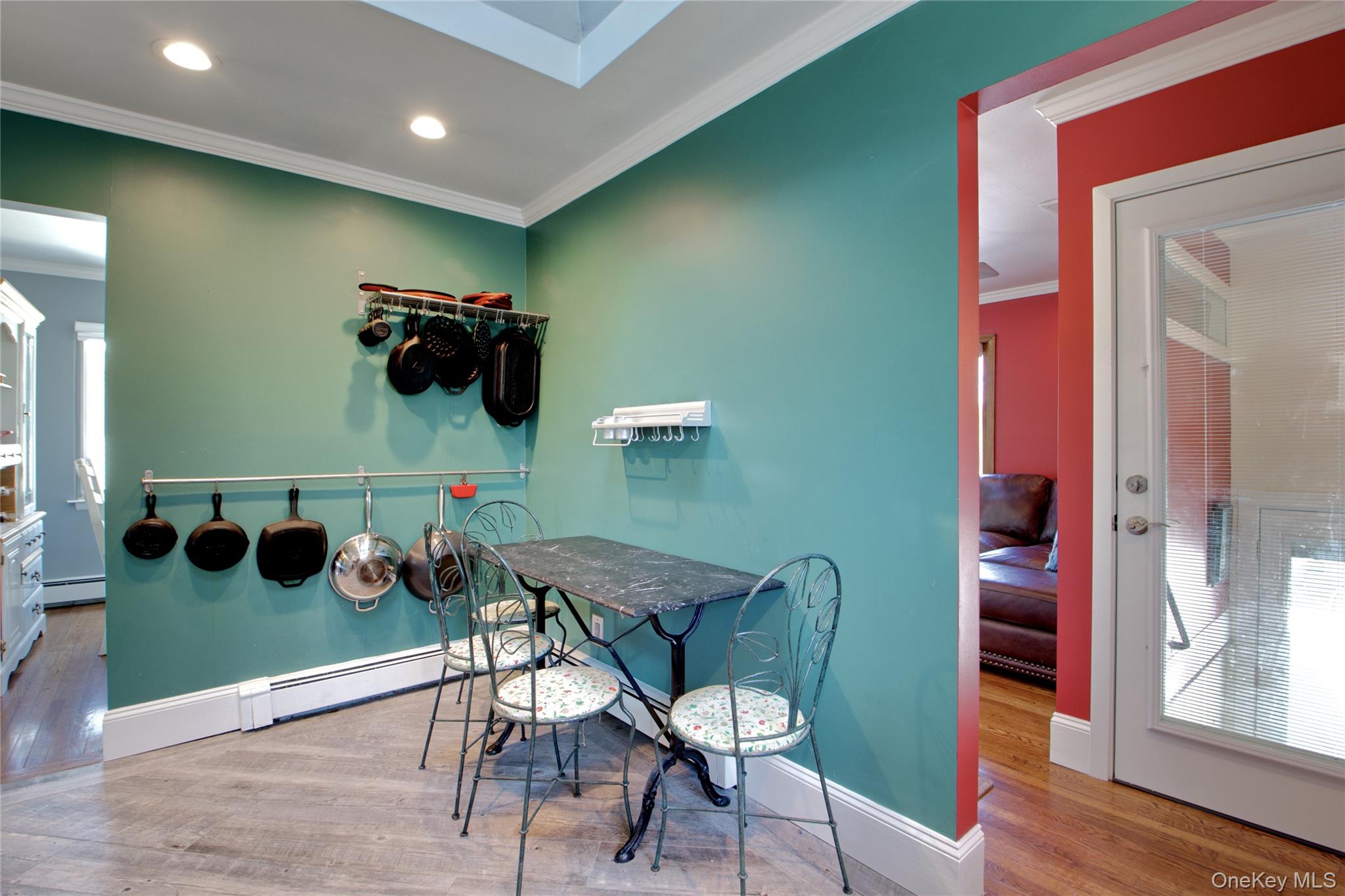 #9 photo, 192 Park Avenue, New Hyde Park , NY 11040