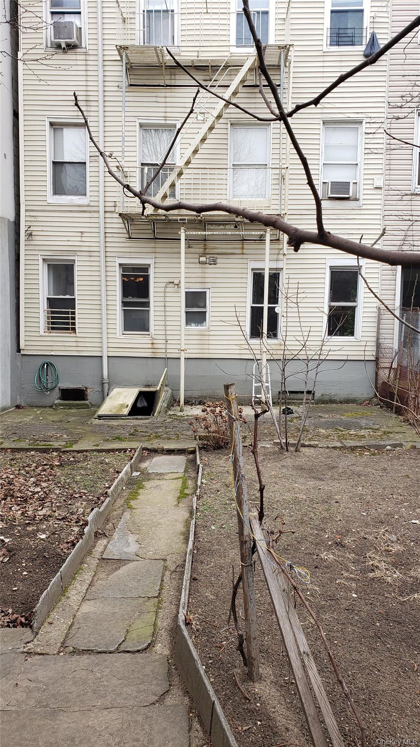 #20 photo, 517 51st Avenue, Long Island City , NY 11101