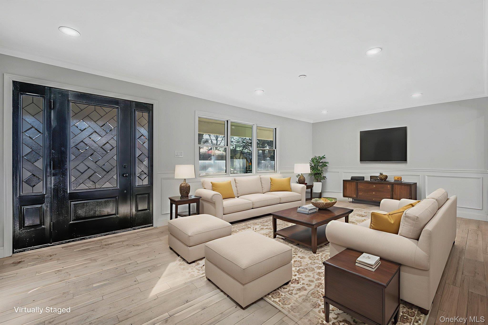 #5 photo, 39 E Lyons Street, Melville , NY 11747