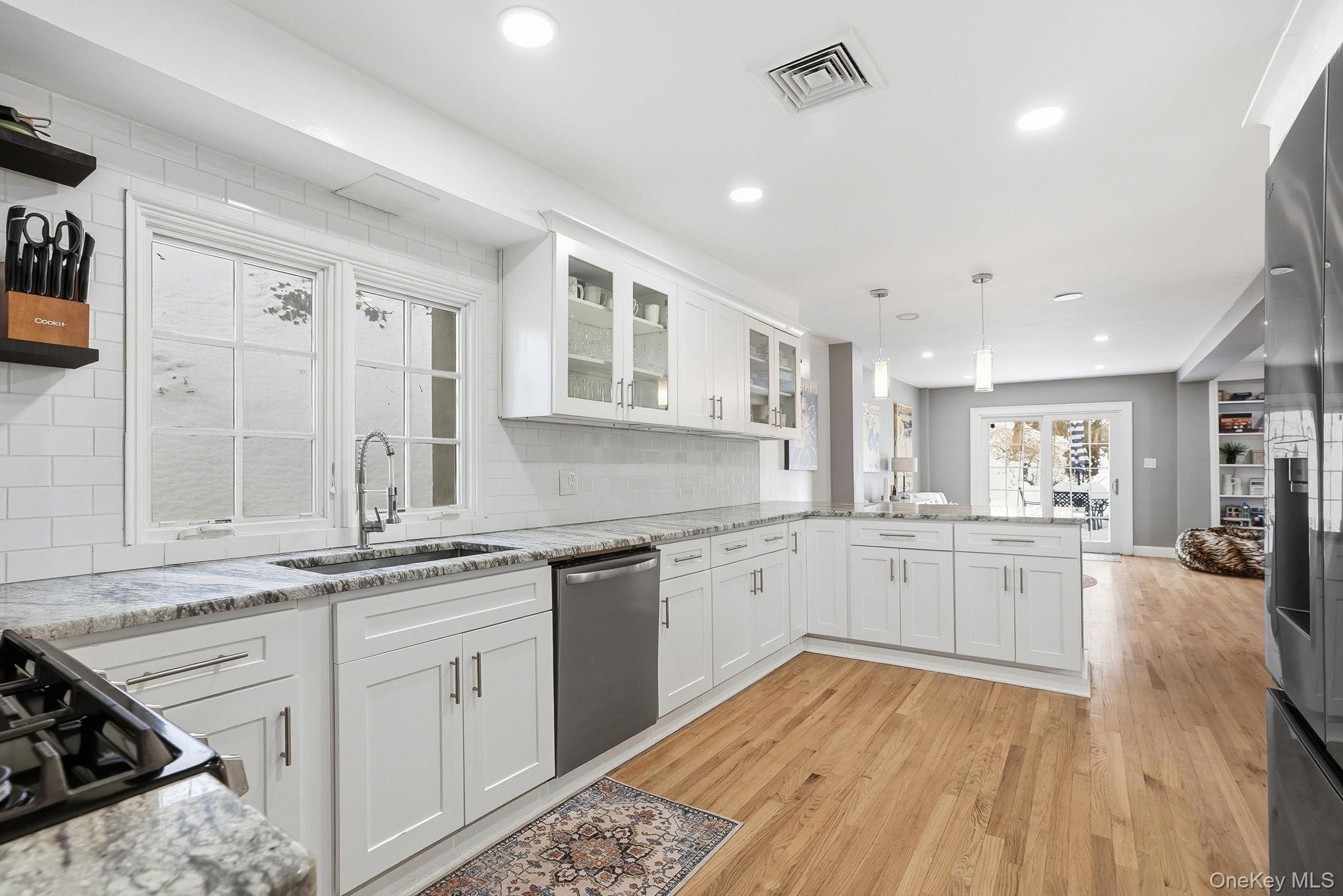 #7 photo, 15 Beech Hill Road, Scarsdale , NY 10583