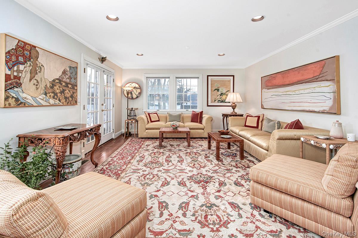 #13 photo, 5 Wyndham Close, White Plains , NY 10605