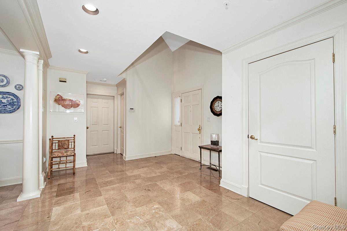 #7 photo, 5 Wyndham Close, White Plains , NY 10605