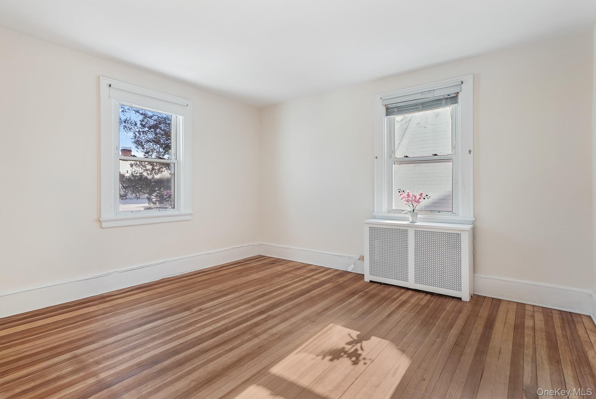 #18 photo, 137 Longview Avenue, White Plains , NY 10605