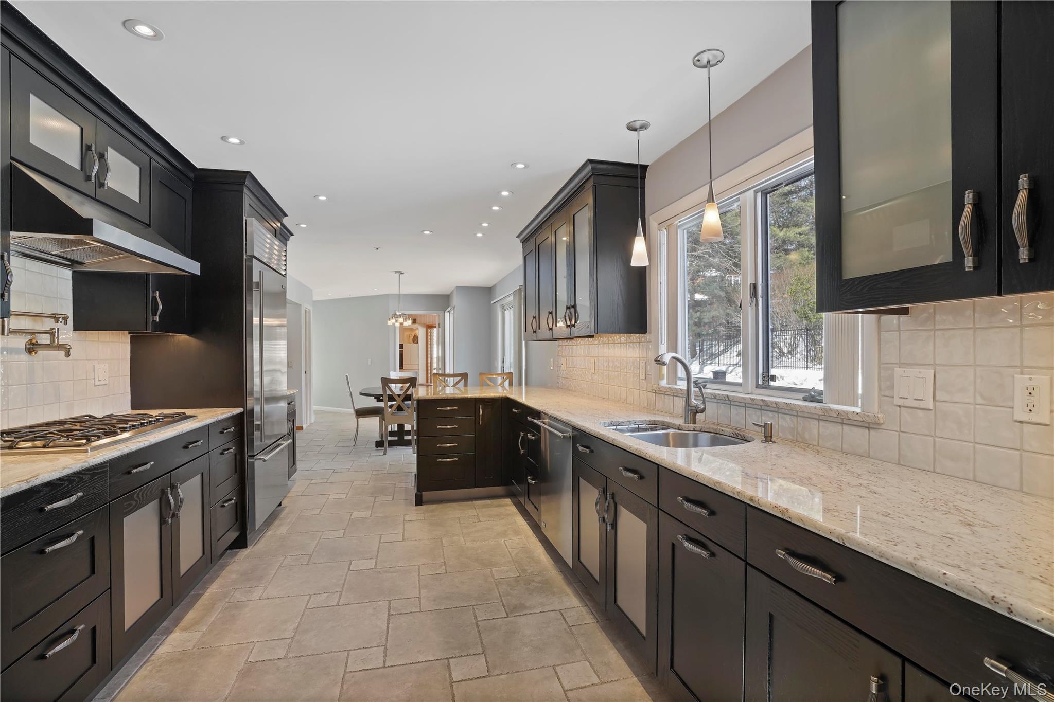 #11 photo, 130 Bramblebrook Road, Ardsley , NY 10502