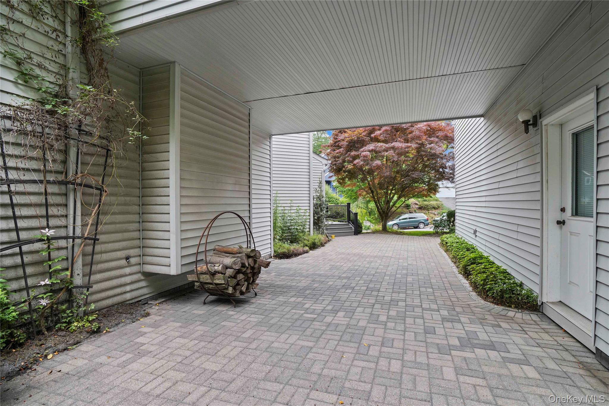 #3 photo, 130 Bramblebrook Road, Ardsley , NY 10502