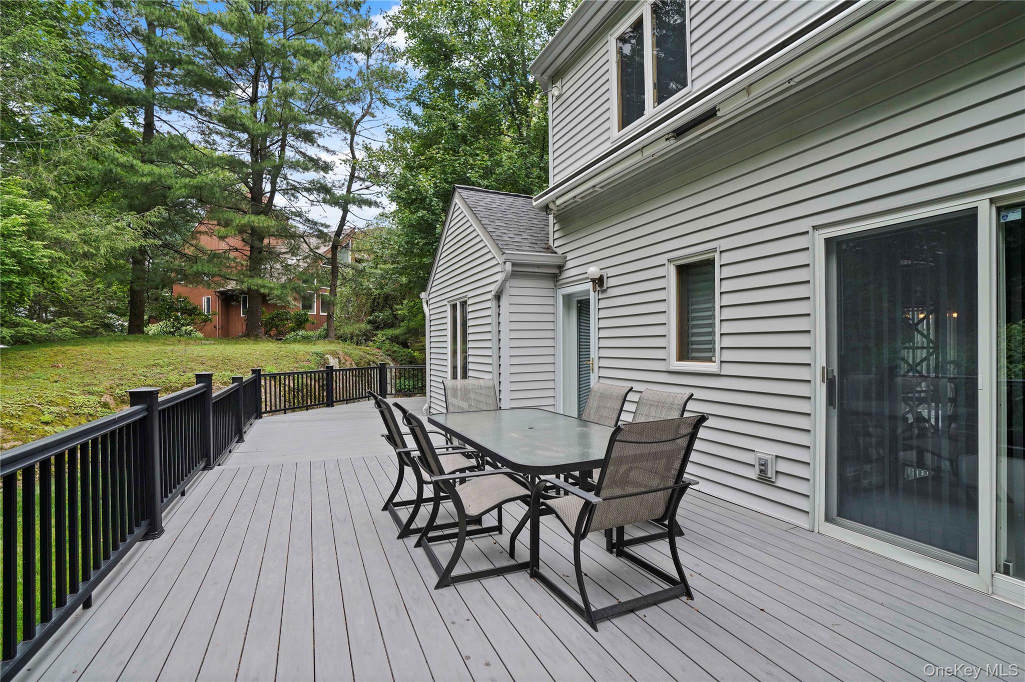 #7 photo, 130 Bramblebrook Road, Ardsley , NY 10502