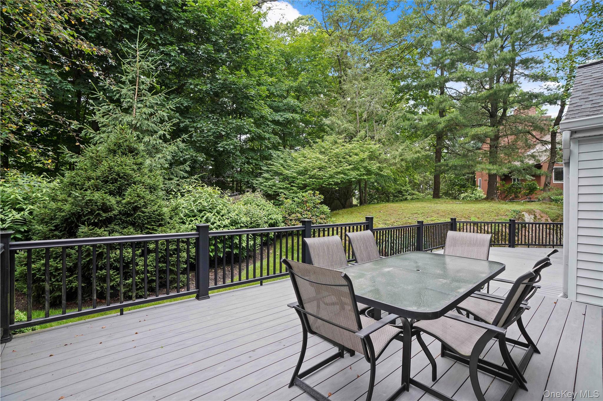 #8 photo, 130 Bramblebrook Road, Ardsley , NY 10502