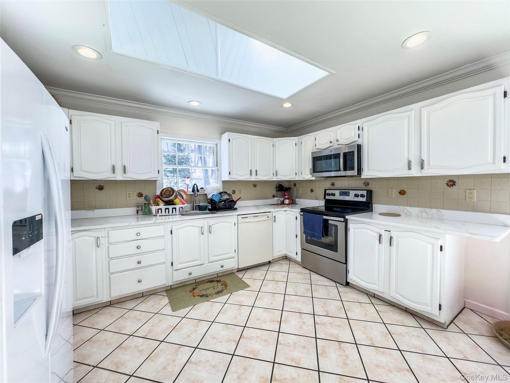 #16 photo, 8 Noel Court, Brewster , NY 10509