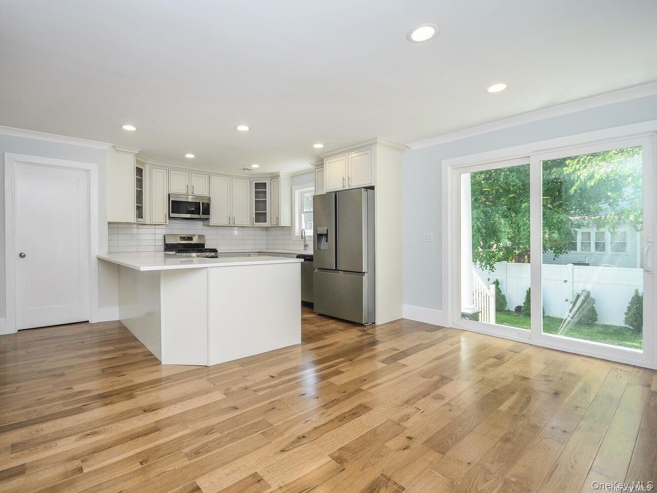 #4 photo, 59B Hickory Road, নাসাউ কাউন্টি Port Washington , NY 11050