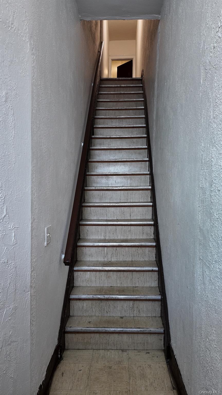 #3 photo, 810 Jericho Turnpike, New Hyde Park , NY 11040