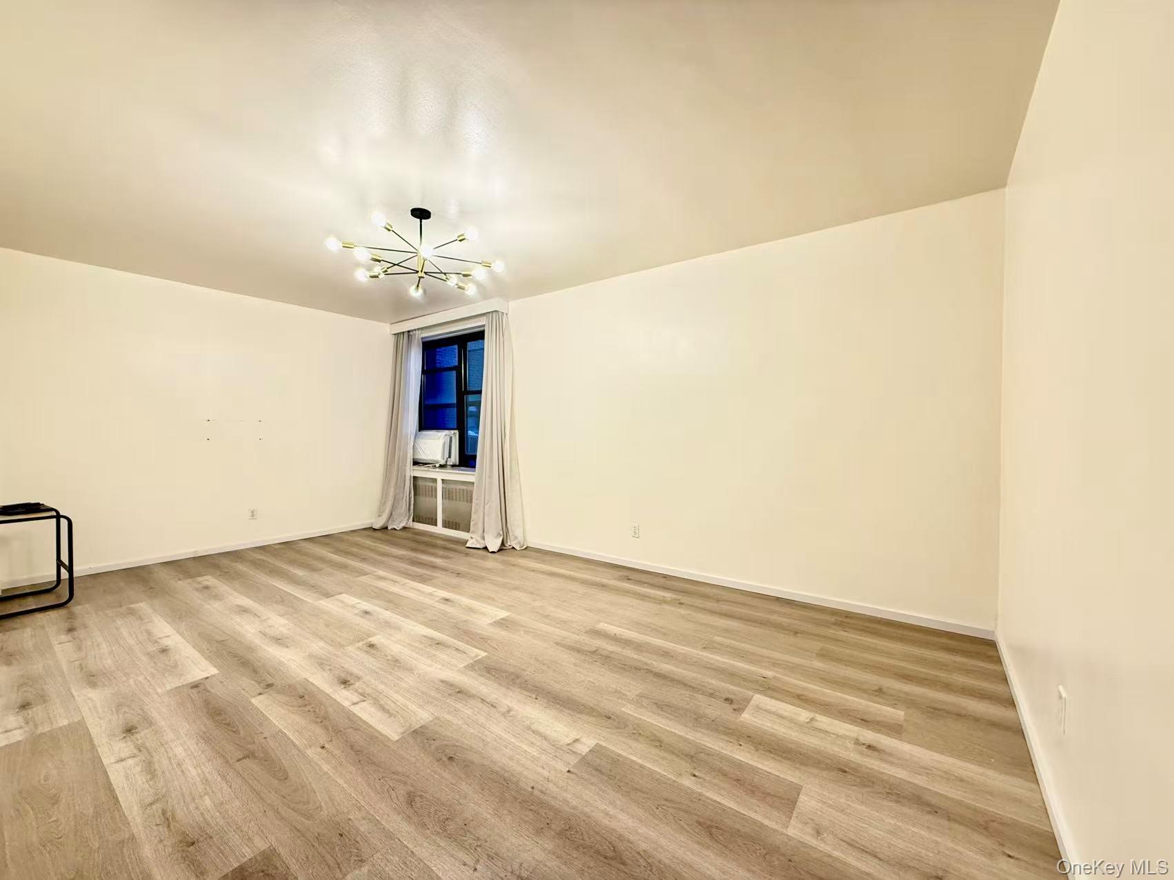 #8 photo, 38-15 149 Street, Flushing , NY 11354