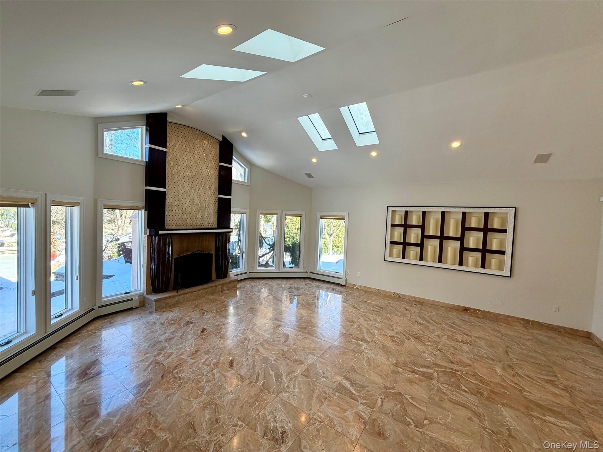 #13 photo, 5 Glen Hill Court, Dix Hills , NY 11746