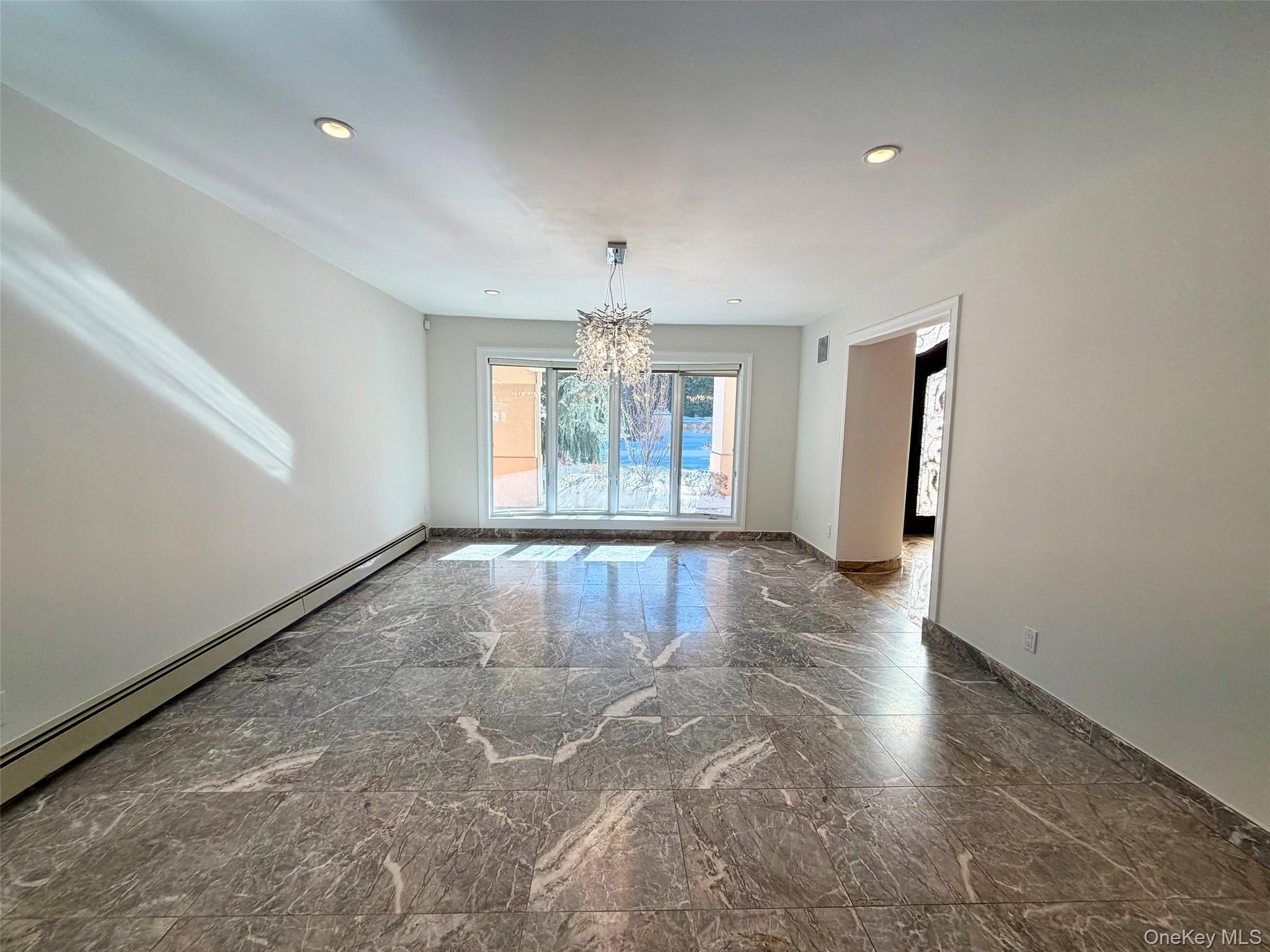 #14 photo, 5 Glen Hill Court, Dix Hills , NY 11746