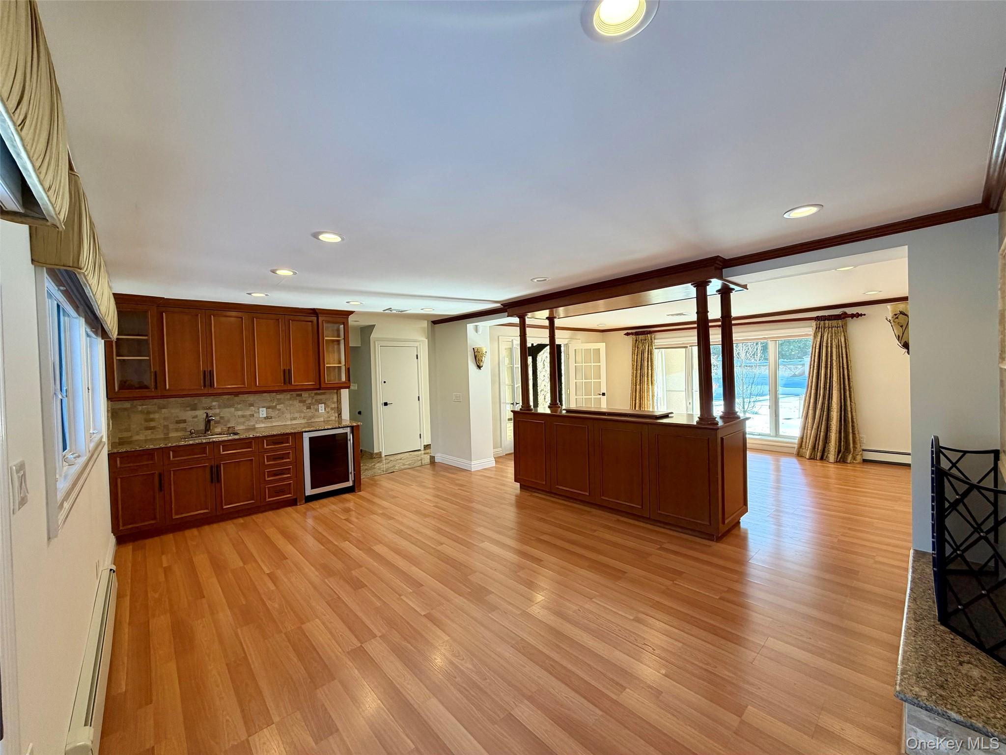 #7 photo, 5 Glen Hill Court, Dix Hills , NY 11746