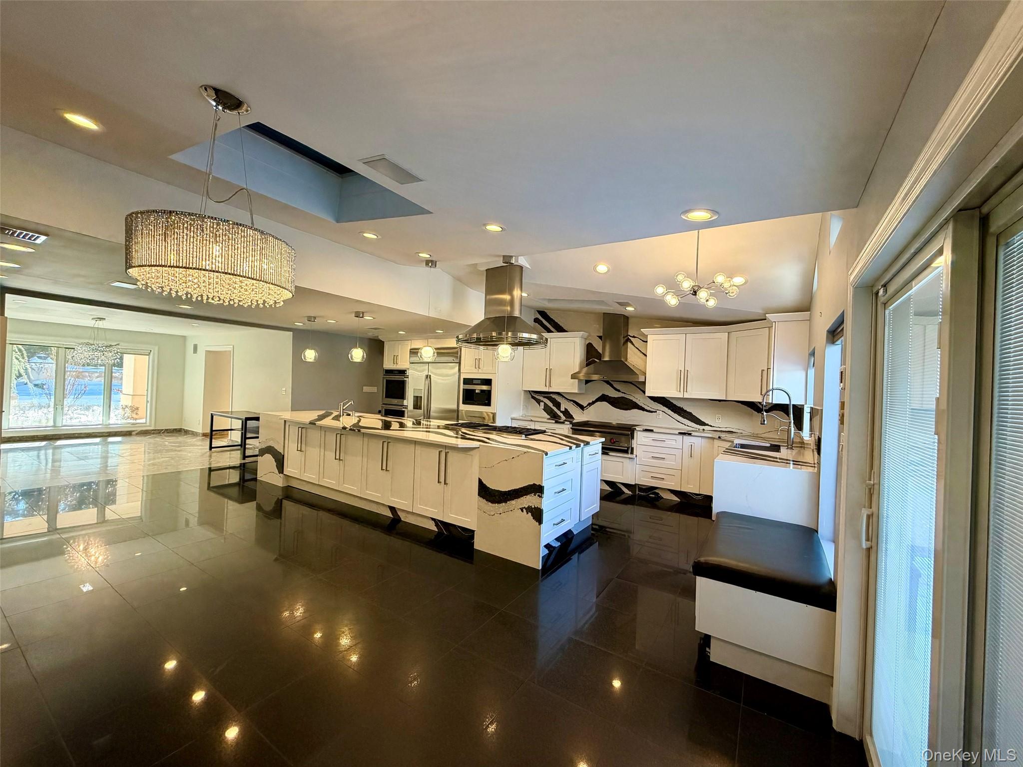 #9 photo, 5 Glen Hill Court, Dix Hills , NY 11746