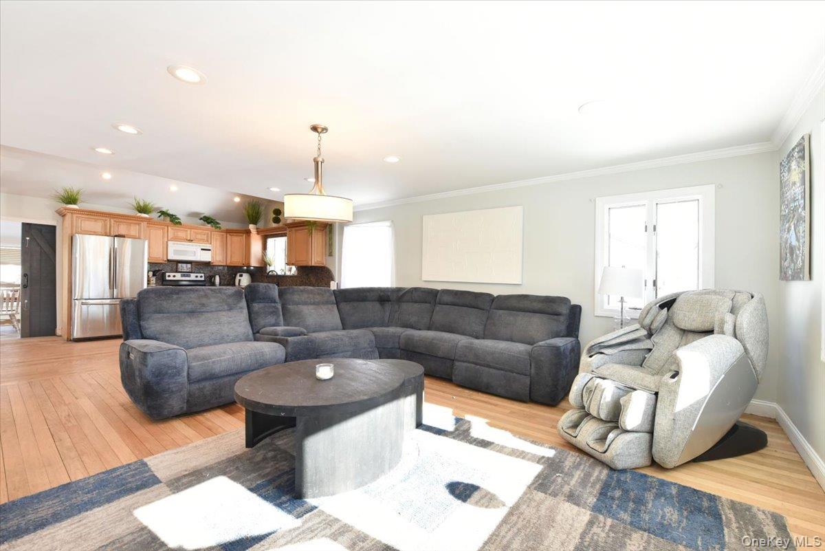 #7 photo, 1721 Michael William Road, Merrick , NY 11566