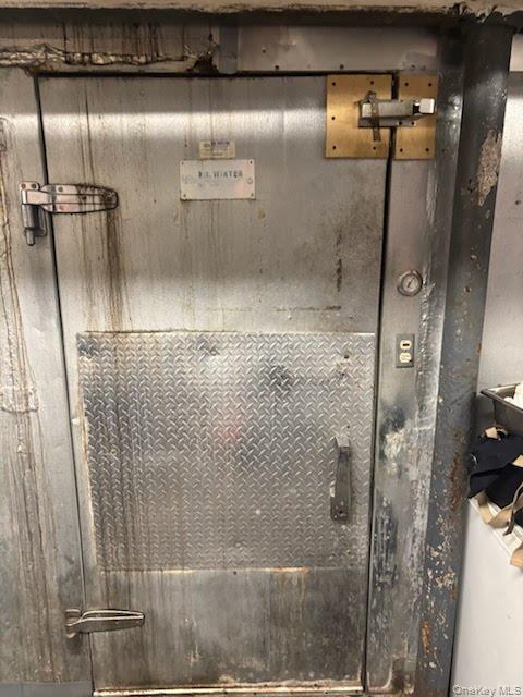 #7 photo, 24 Irving Avenue, Brooklyn , NY 11237