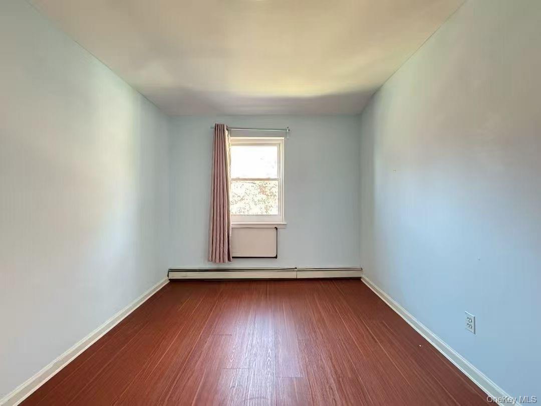 #6 photo, 6109 167th Street, কুইন্‌স Fresh Meadows , NY 11365