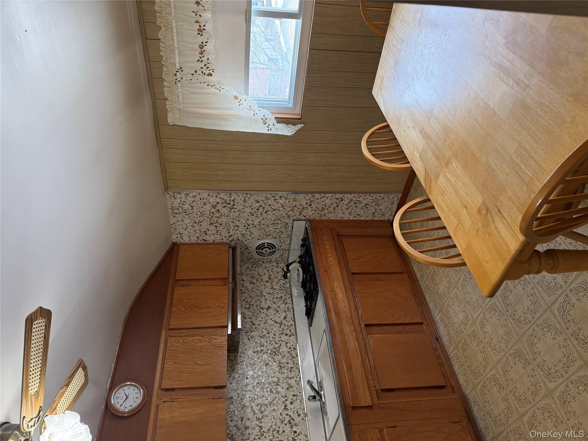 #8 photo, 192 E 5th Street, Deer Park , NY 11729