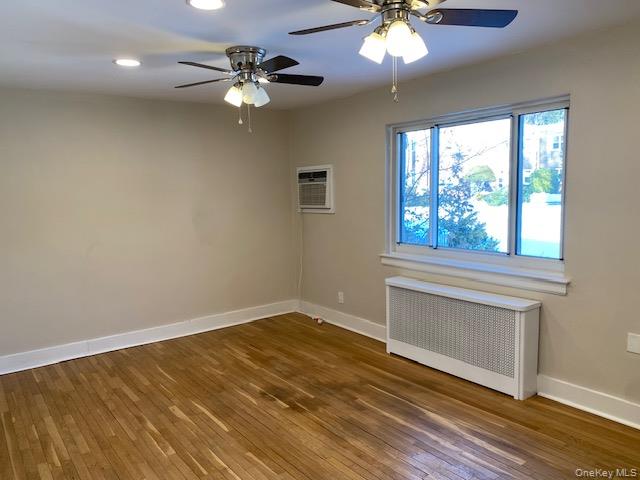 #3 photo, 260-29 73rd Avenue, কুইন্‌স Glen Oaks , NY 11004