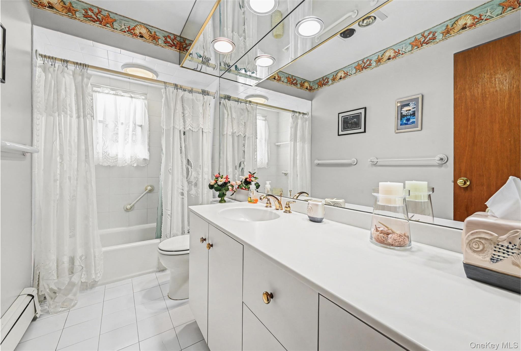 #17 photo, 95 Rhodes Avenue, Hempstead , NY 11550