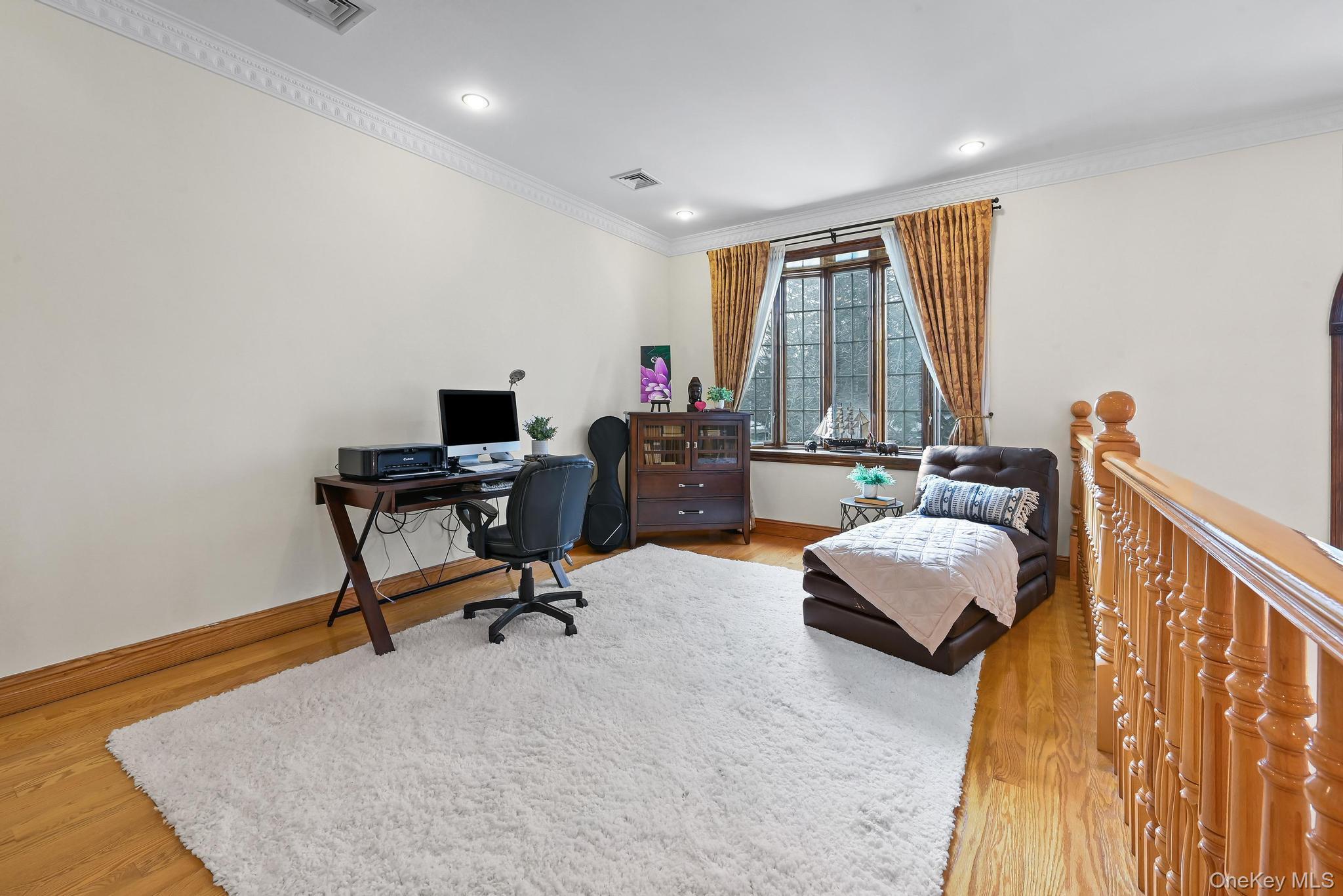 #19 photo, 6537 169th Street, קווינס Fresh Meadows , NY 11365