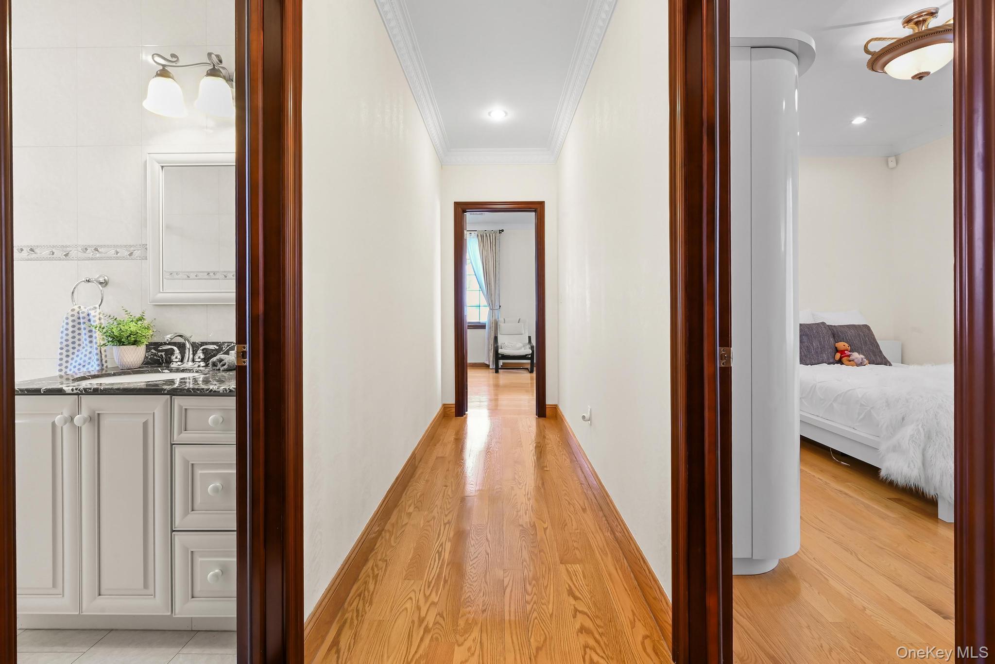 #20 photo, 6537 169th Street, קווינס Fresh Meadows , NY 11365