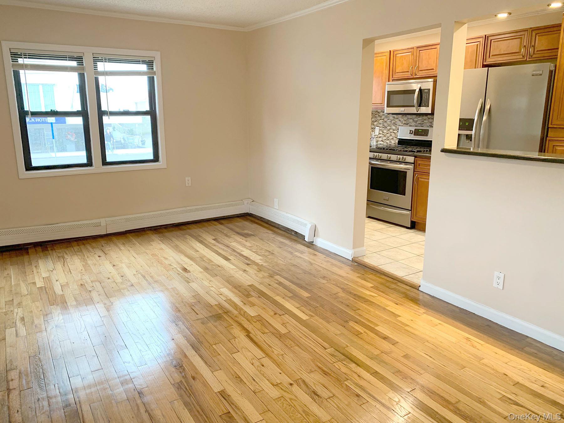 #6 photo, 65 W Broadway, নাসাউ কাউন্টি Long Beach , NY 11561