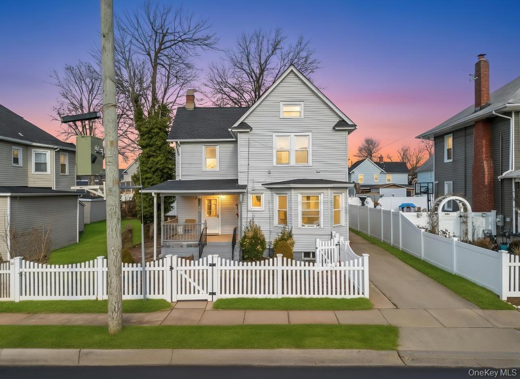 #5 photo, 297 E Columbia Street, नासाउ काउंटी Hempstead , NY 11550