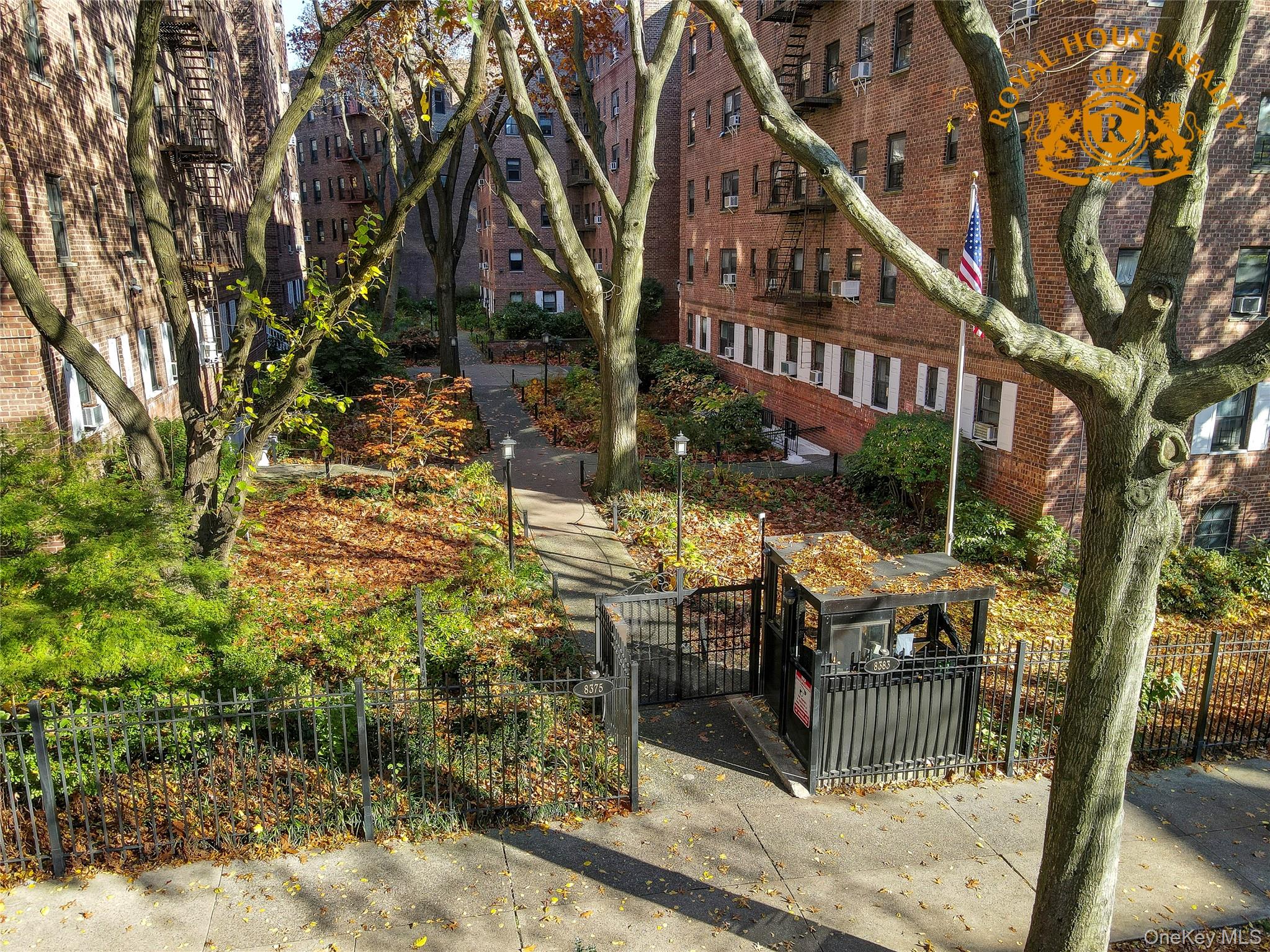 #5 photo, 83-83 118 Street, Kew Gardens , NY 11415