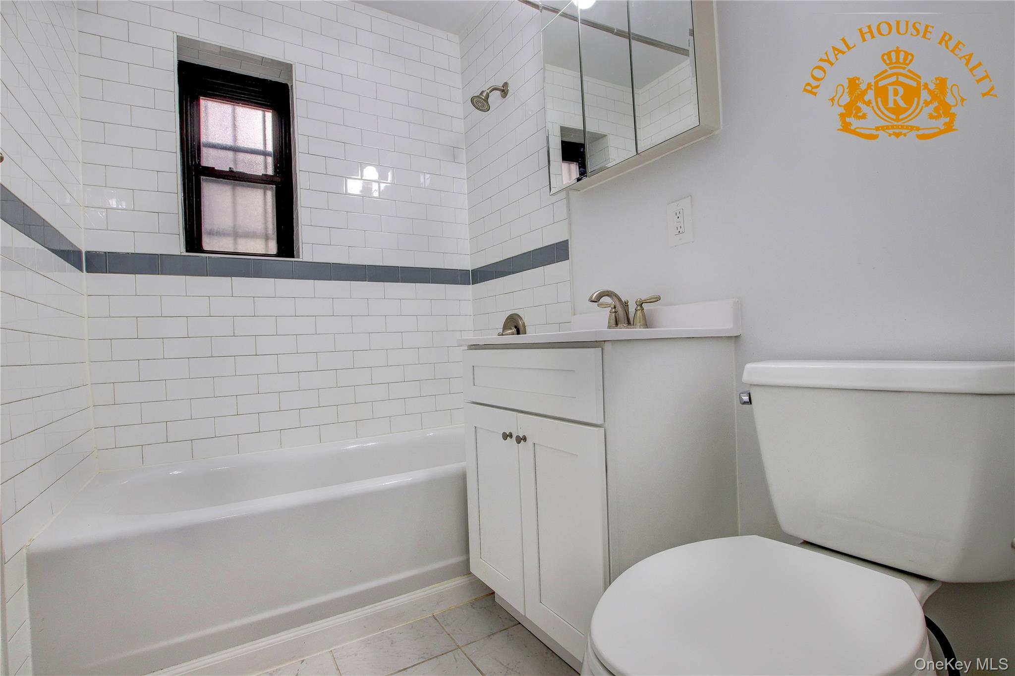 #6 photo, 83-83 118 Street, Kew Gardens , NY 11415