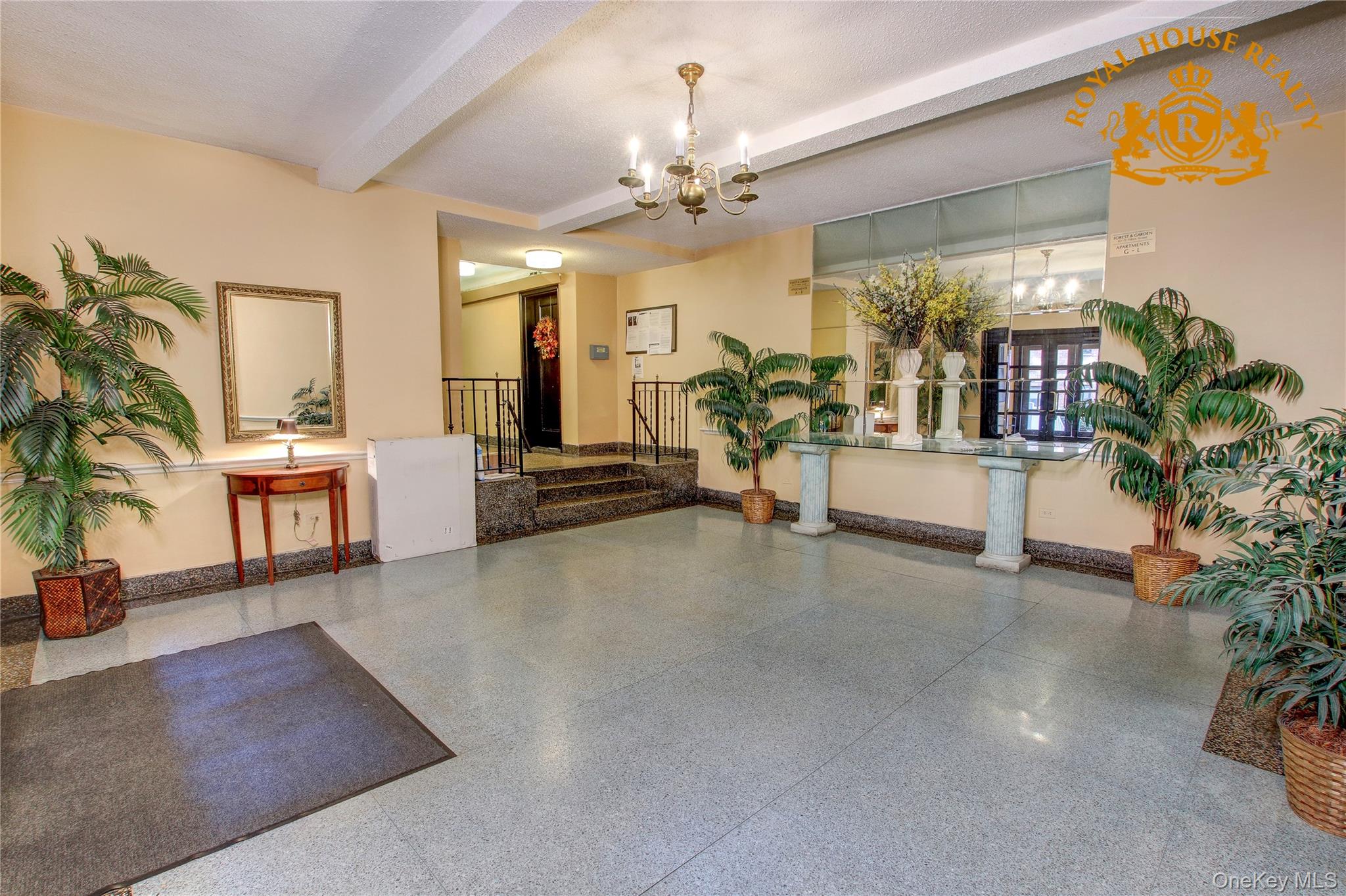 #7 photo, 83-83 118 Street, Kew Gardens , NY 11415