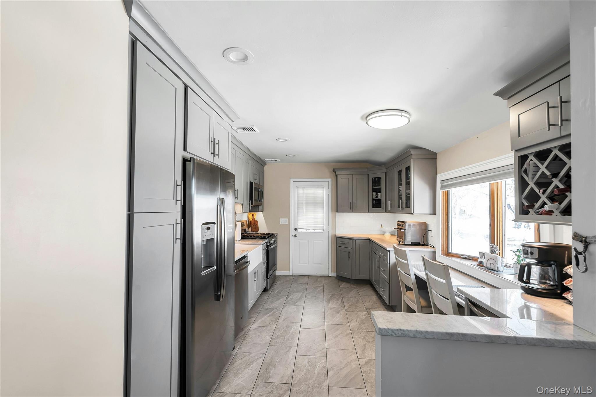 #11 photo, 53 Calvert Avenue, Commack , NY 11725