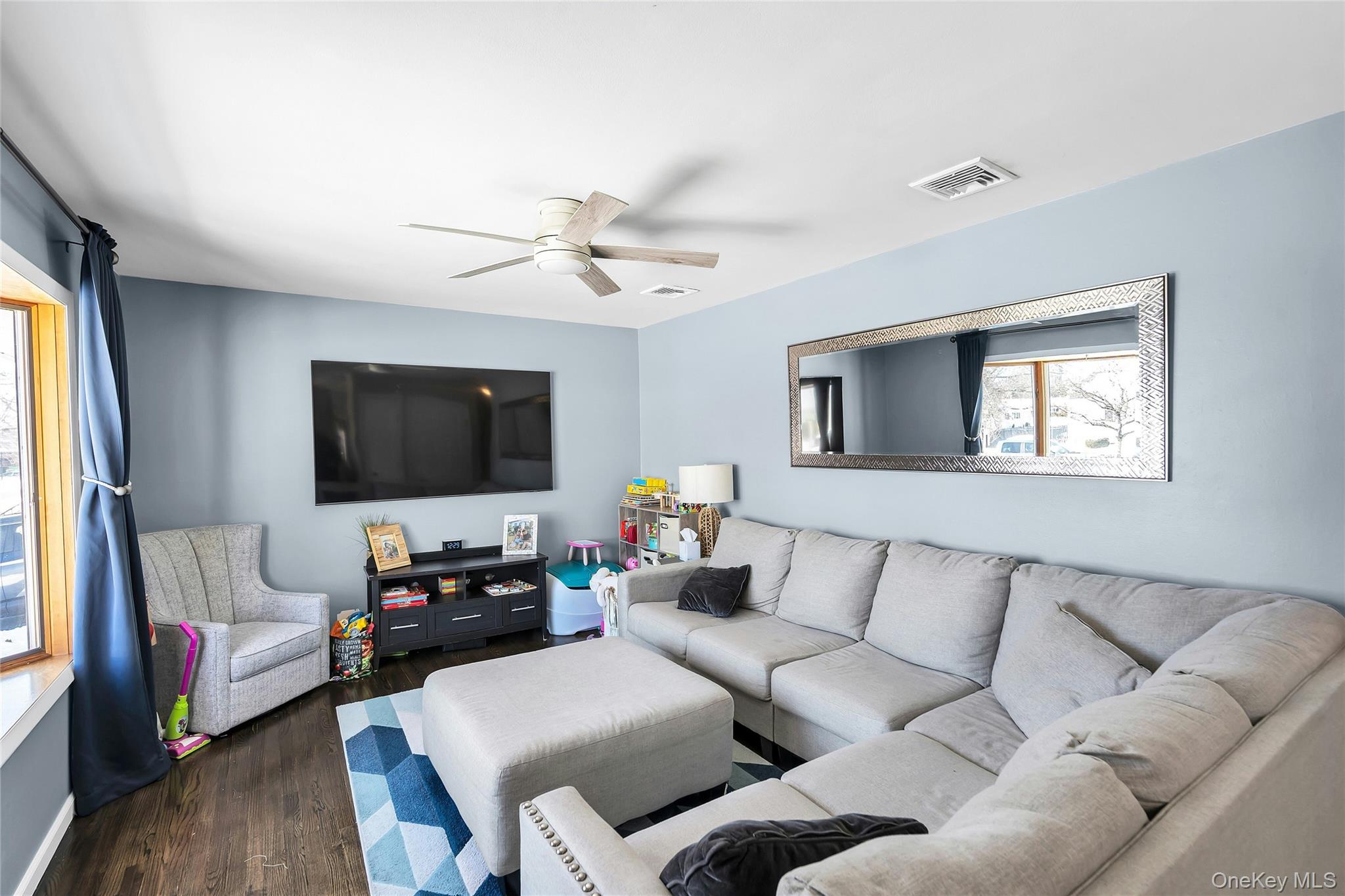 #6 photo, 53 Calvert Avenue, Commack , NY 11725