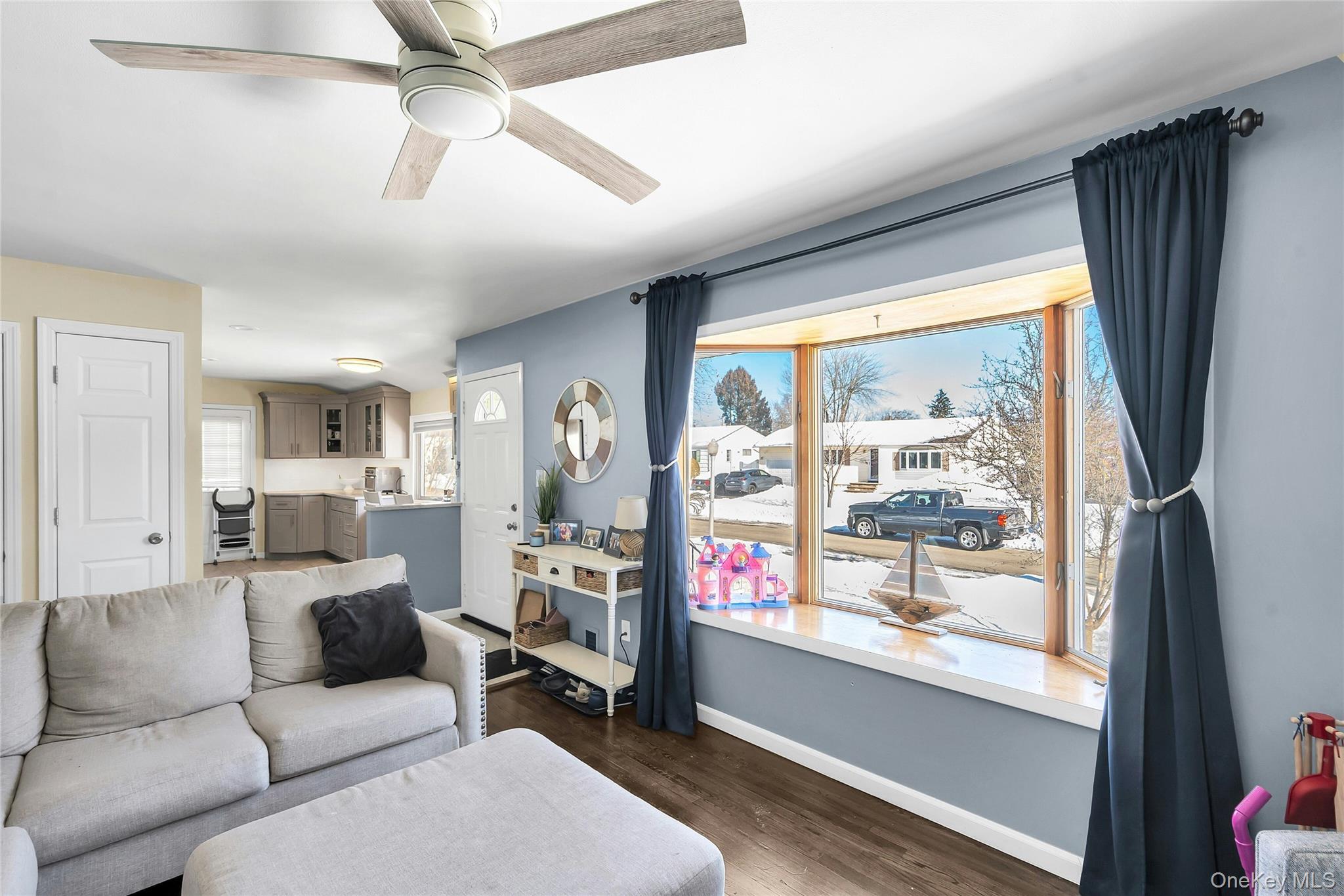 #7 photo, 53 Calvert Avenue, Commack , NY 11725