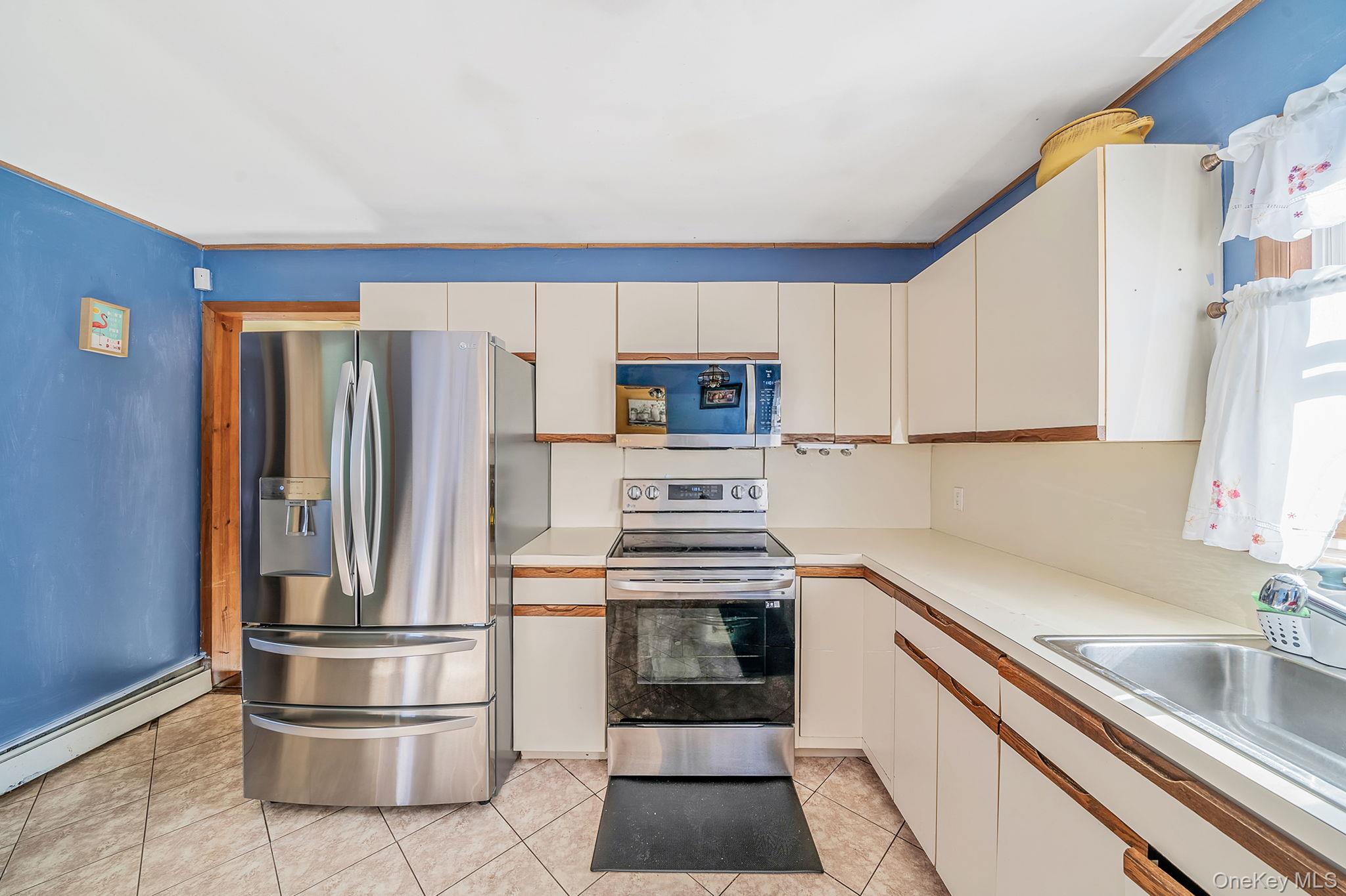 #10 photo, 118 Moriches Avenue, सफ़ोक काउंटी Mastic , NY 11950