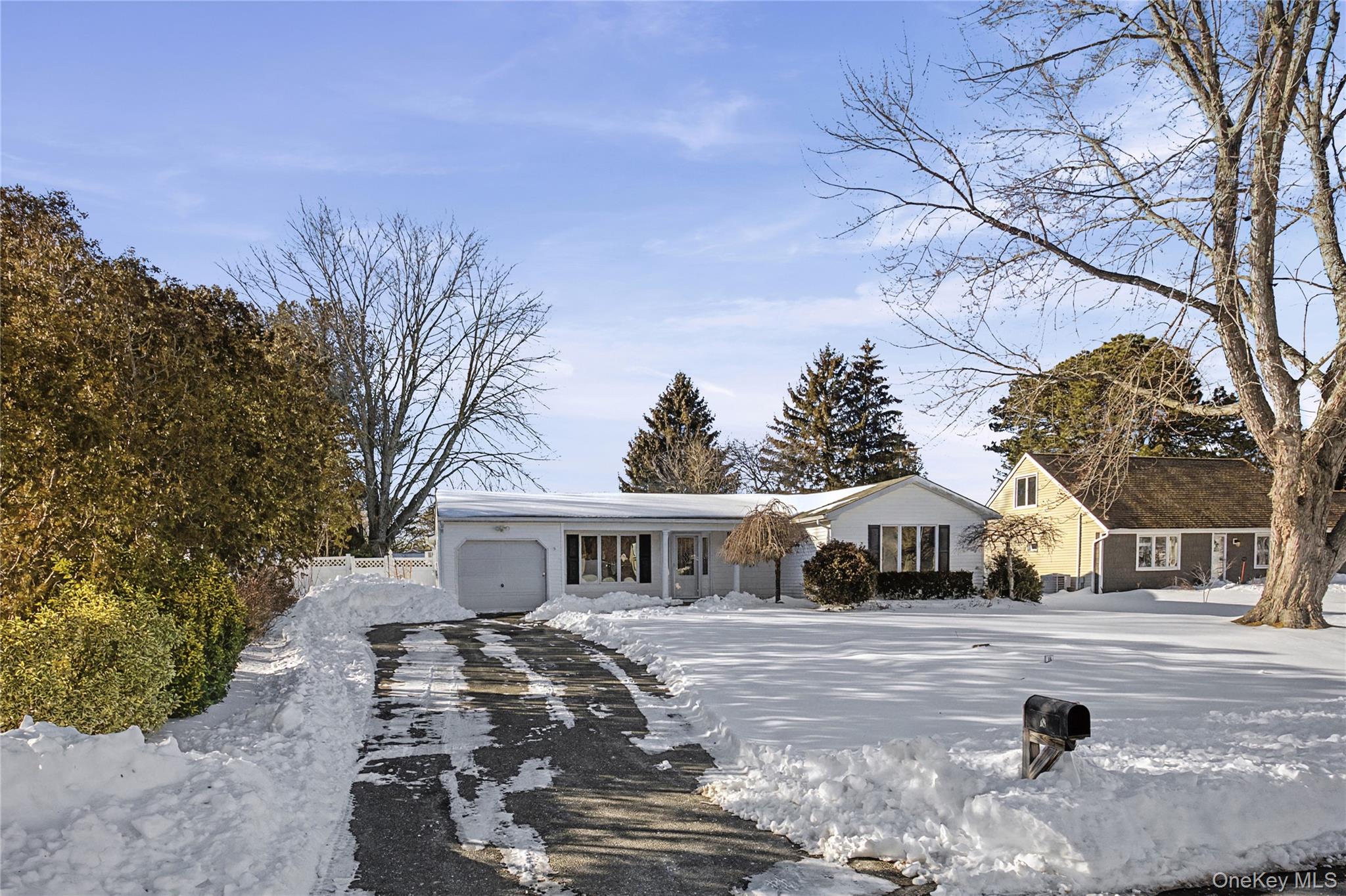 #4 photo, 18 Woodbrook Drive, Ridge , NY 11961